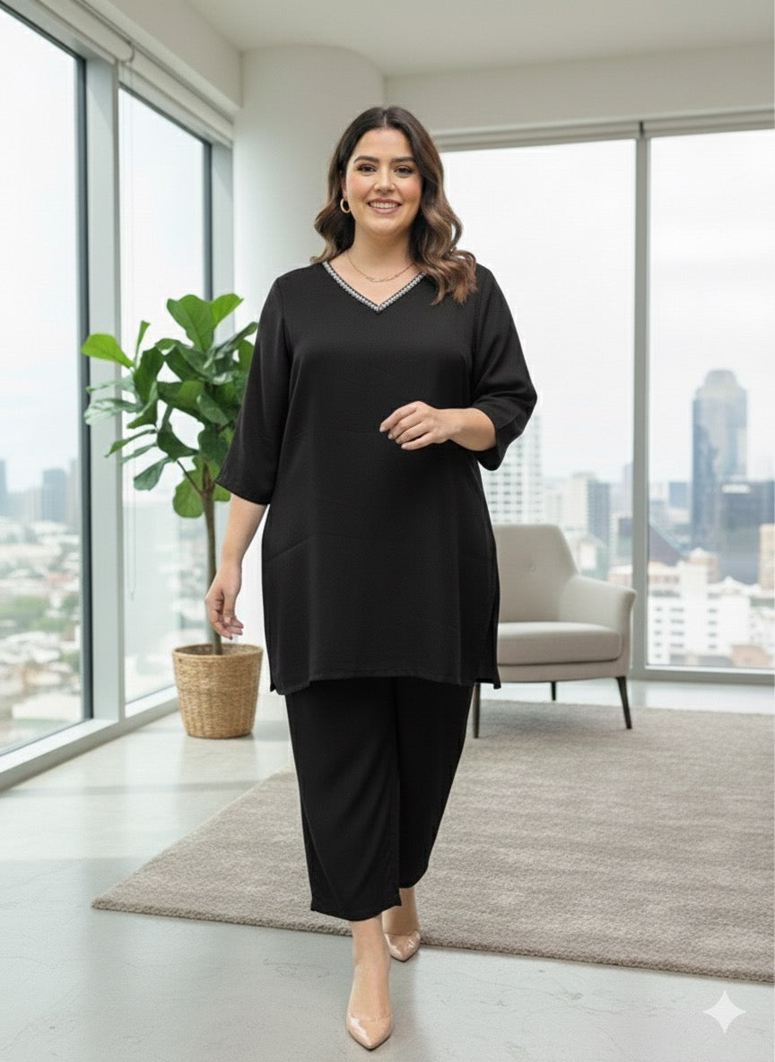 Plus Size Black Relaxed Fit Solid Tunic And Trousers