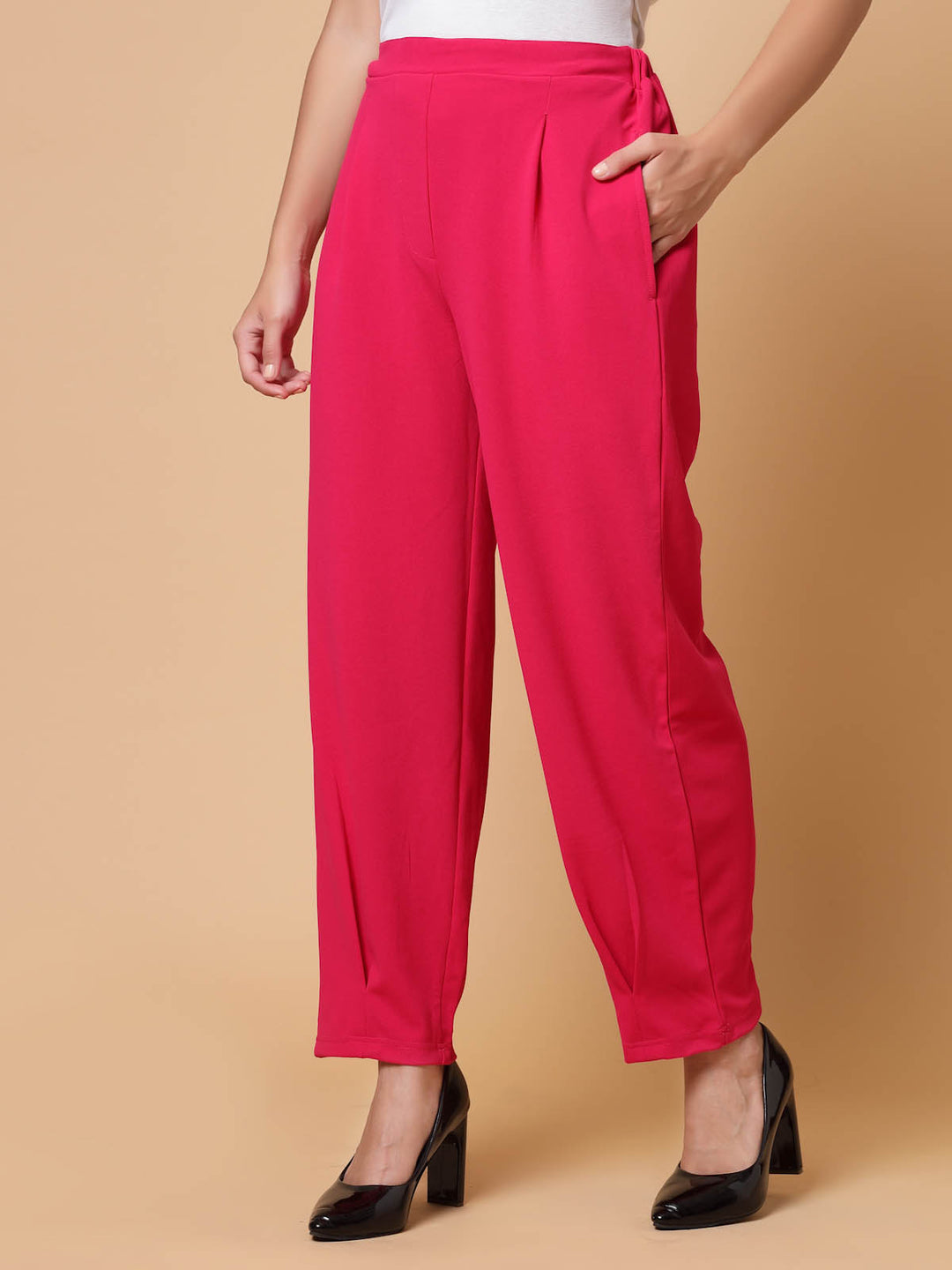 Women Pink Solid Pleated Trousers