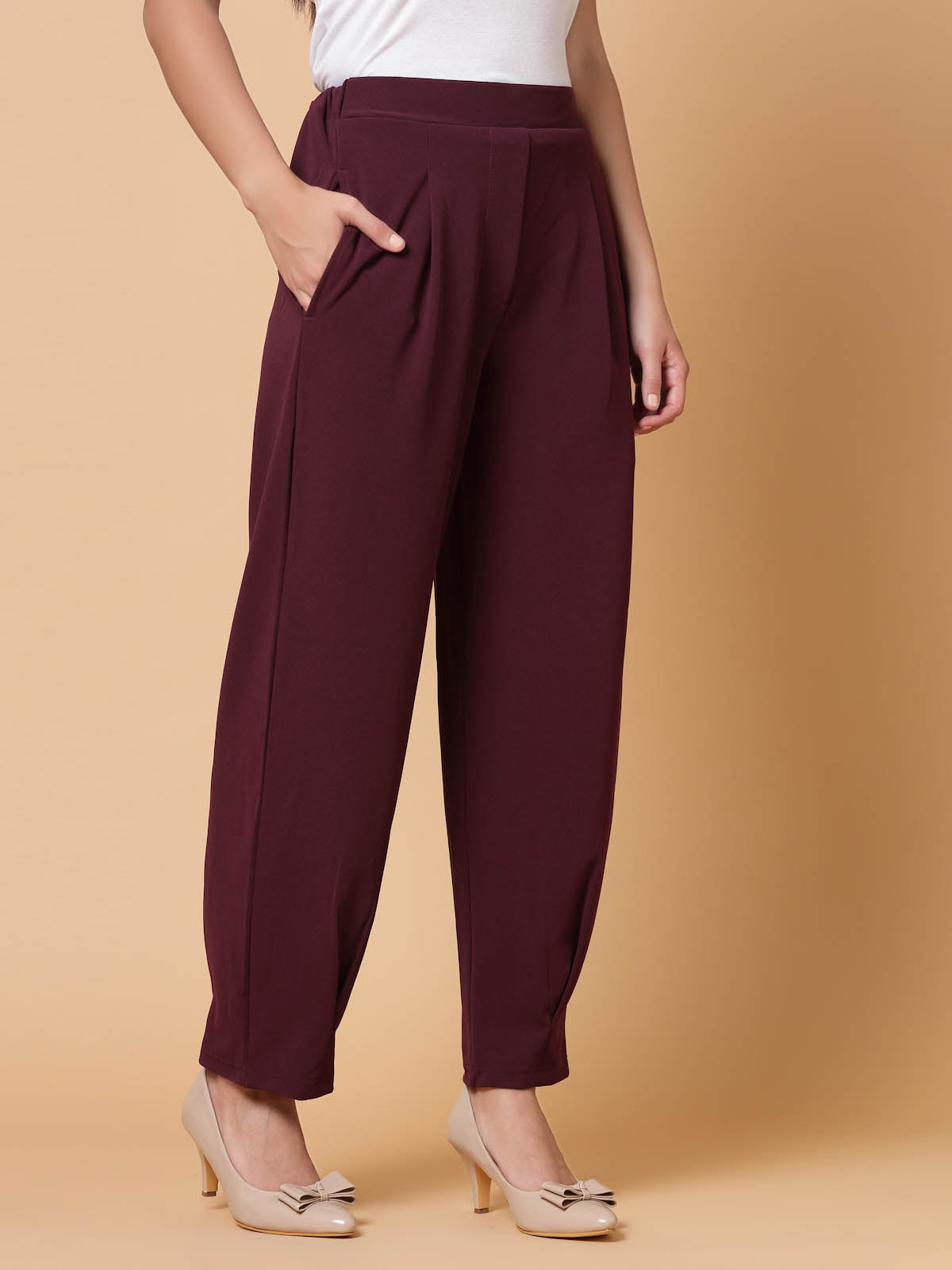 Buy Vero Moda Women High Rise Pleated Parallel Trousers - Trousers for Women  23301306 | Myntra