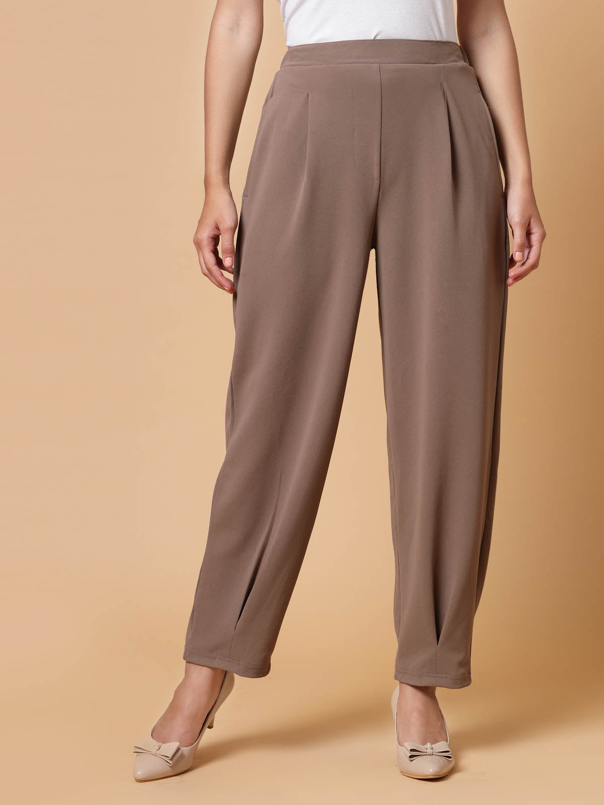 Eri Silk Easy pleated pants with cross pockets. – URA MAKU