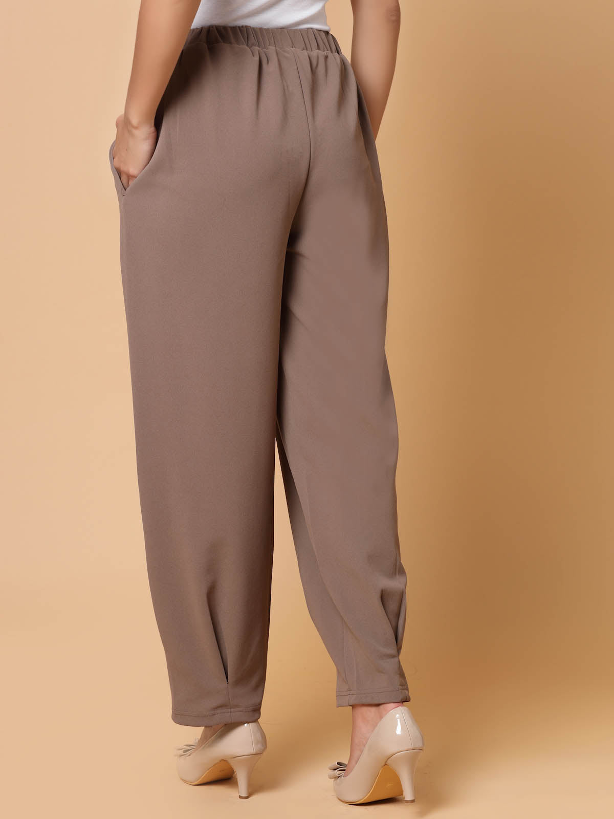 Women Olive Pleated Straight Stretchable Pants