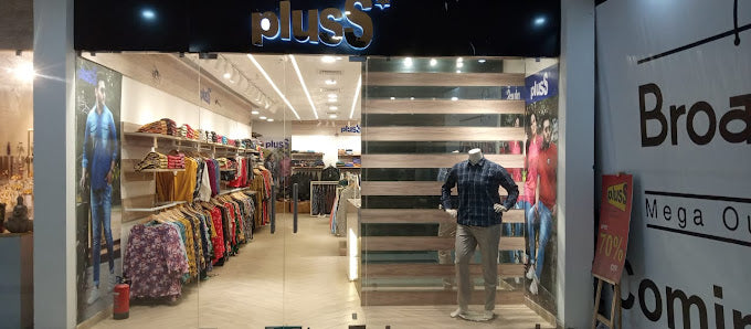 Plus s shop store near me