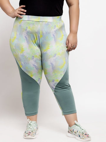 Women Green Printed Regular Fit Capris