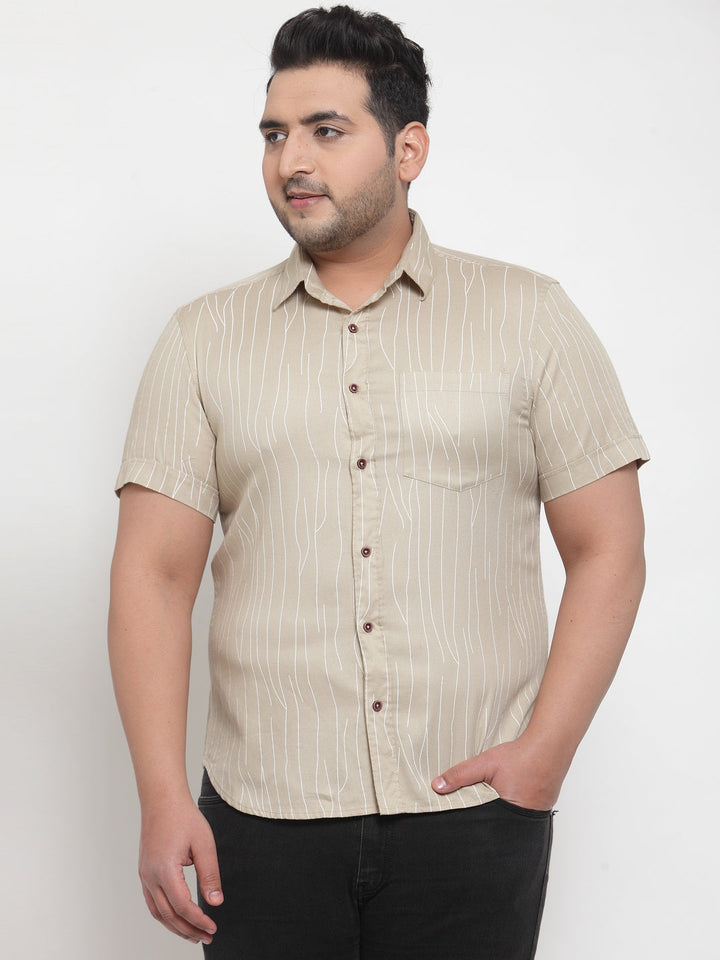 plusS Men Beige  White Regular Fit Printed Plus Size Casual Shirt