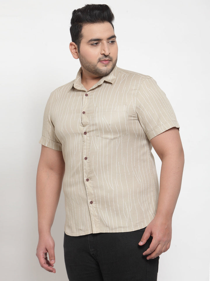 plusS Men Beige  White Regular Fit Printed Plus Size Casual Shirt