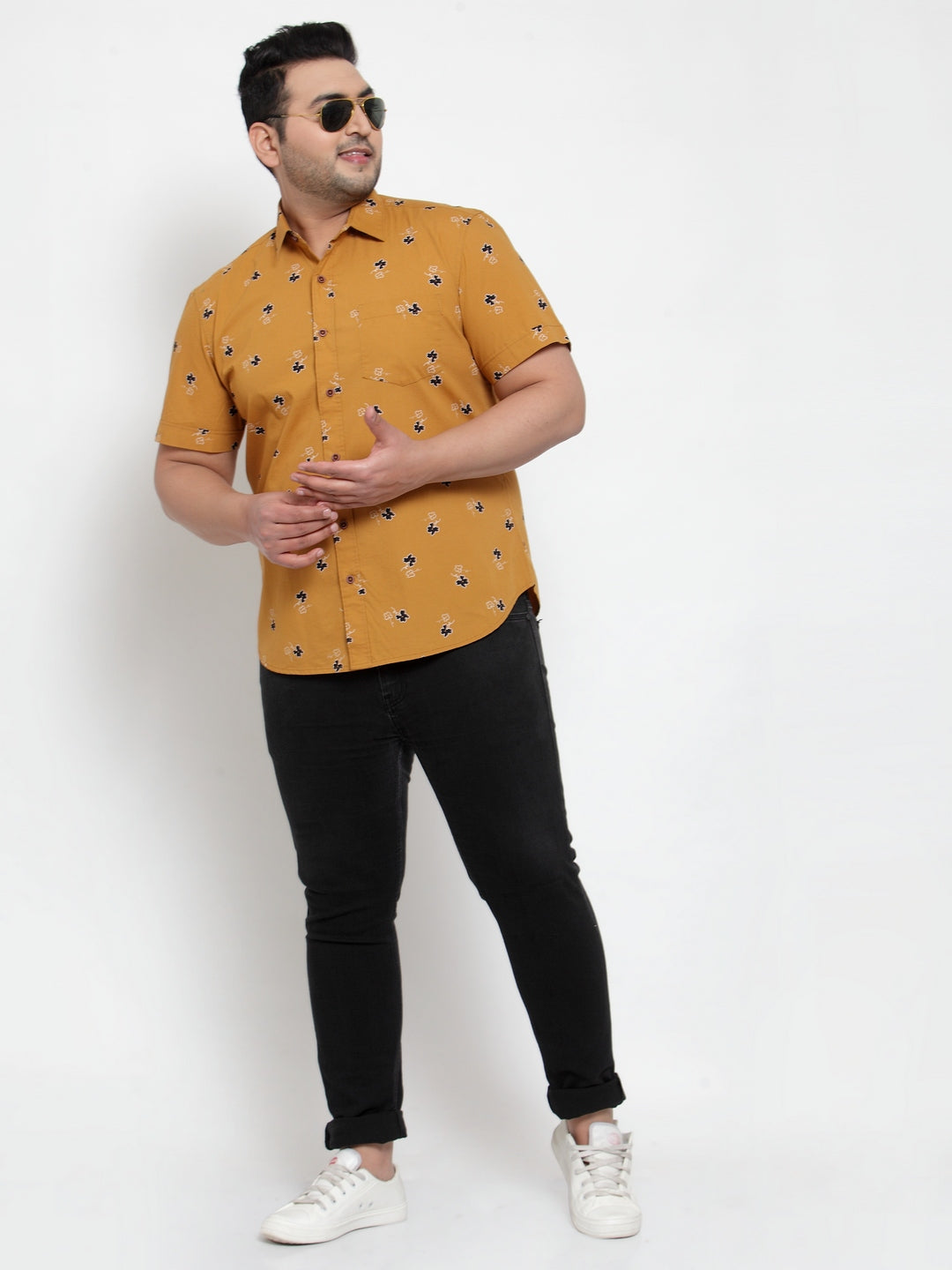 plusS Men Mustard Yellow  Black Regular Fit Printed Casual Shirt