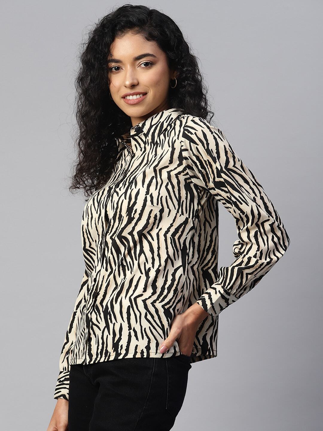 plusS Women Animal Printed Casual Shirt