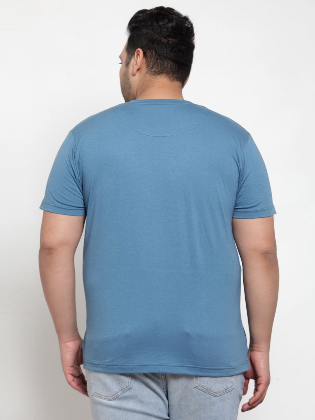 Men Blue Colourblocked Round Neck T-shirt