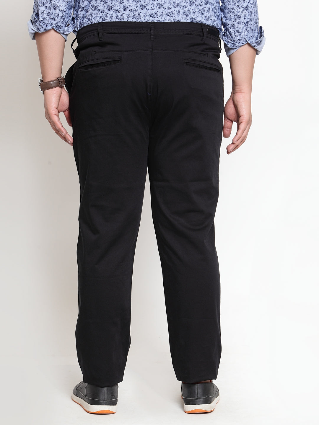 Men Black Regular Fit Solid Regular Trousers