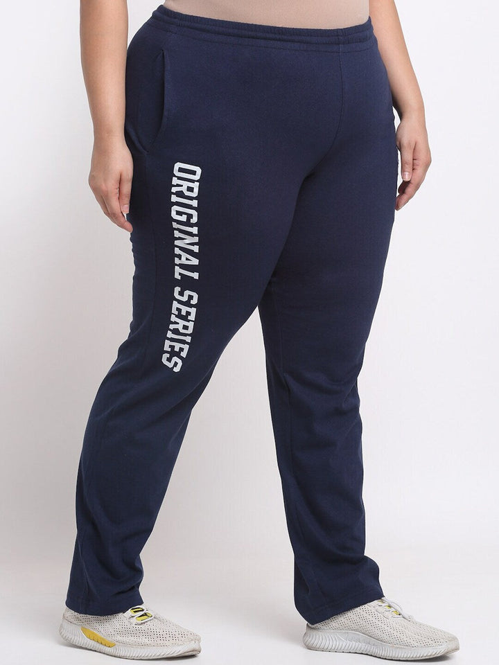 plusS Women Plus Size Navy Blue Typography Printed Mid Rise Cotton Track Pants