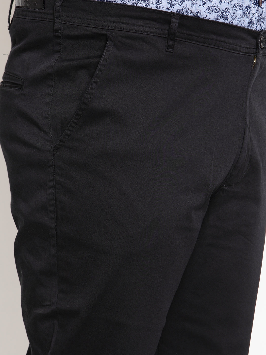 Men Black Regular Fit Solid Regular Trousers