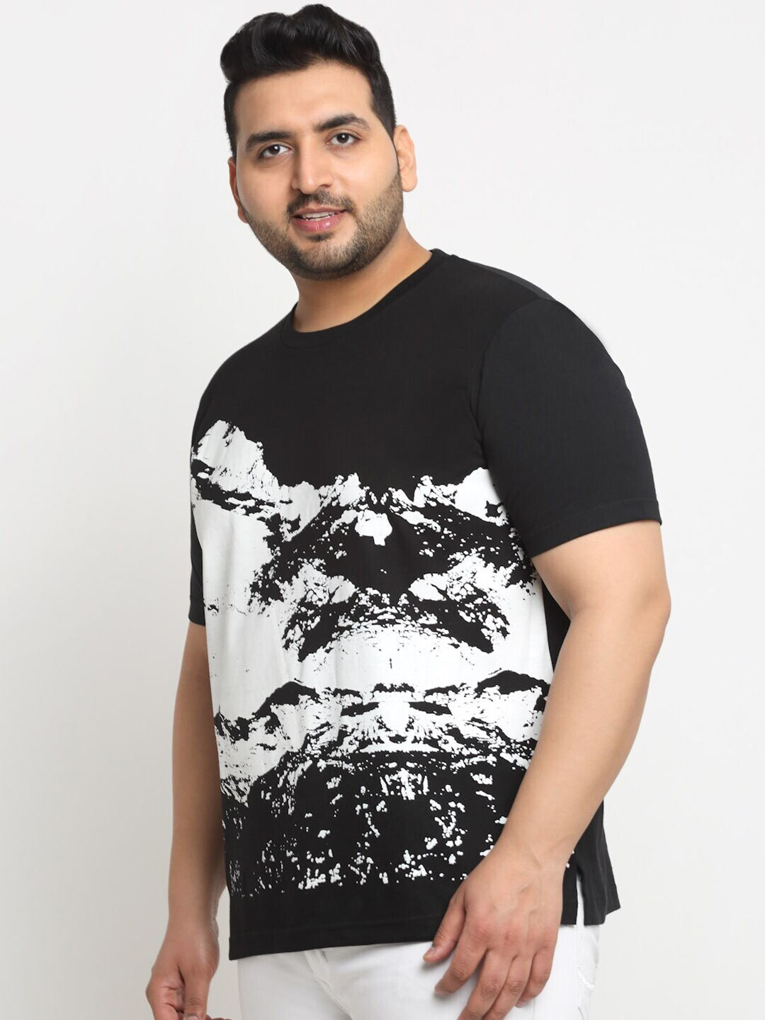 plusS Plus Size Graphic Printed Cotton T-shirt