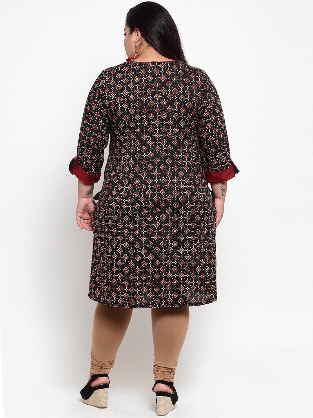 plusS Women Black  Red Geometric Printed Kurta