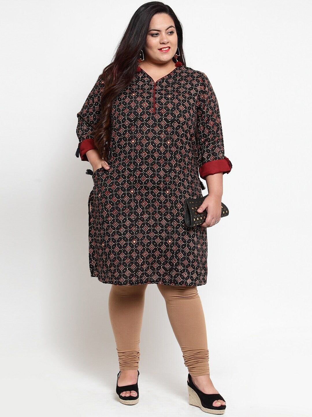 plusS Women Black  Red Geometric Printed Kurta