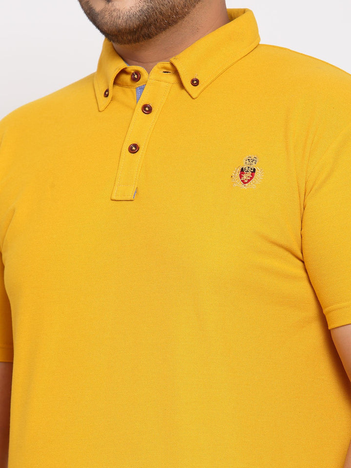 plusS Men Mustard Yellow Henley Neck T-shirt