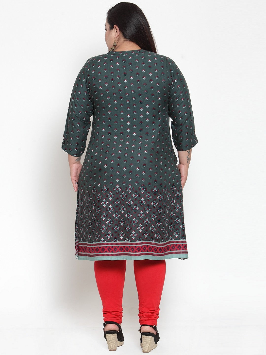 plusS Women Green  Red Printed Straight Kurta