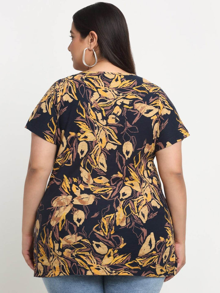 plusS Plus Size Abstract Printed Casual Cotton T-shirt