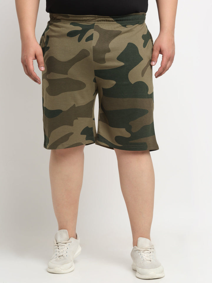 plusS Men Plus Size Camouflage Printed Cotton Shorts