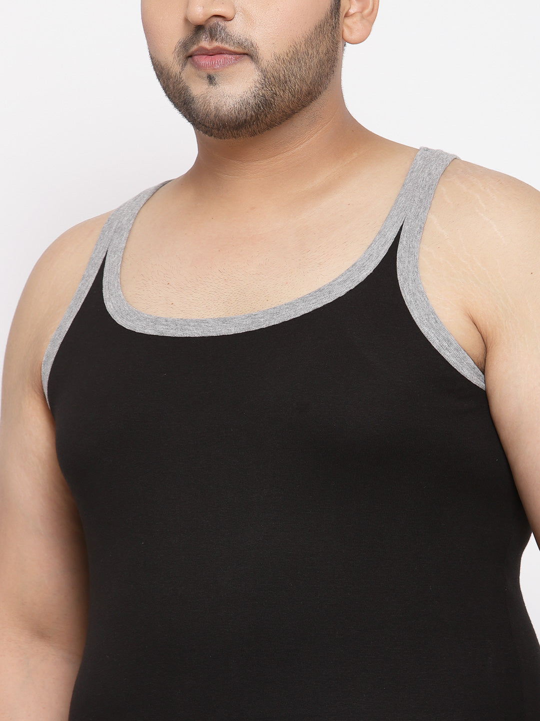 plusS Men Plus Size Black Solid Innerwear Vest