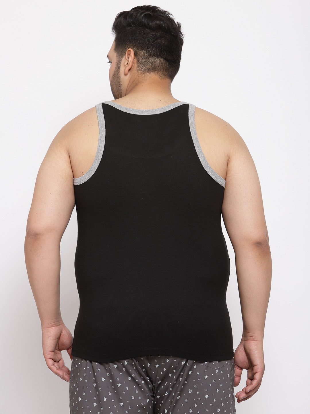 plusS Men Plus Size Black Solid Innerwear Vest