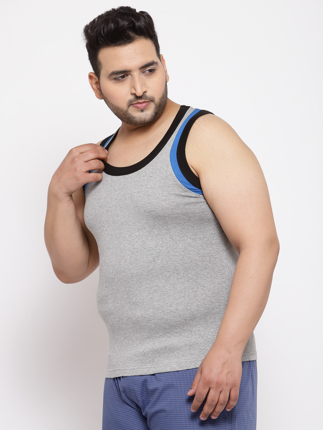 plusS Plus Size Men Grey Solid Pure Cotton Basic Vest