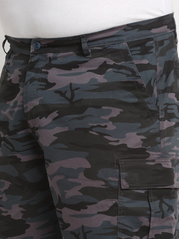 plusS Men Grey, Black And Green Camouflage Printed Cotton Cargo Shorts