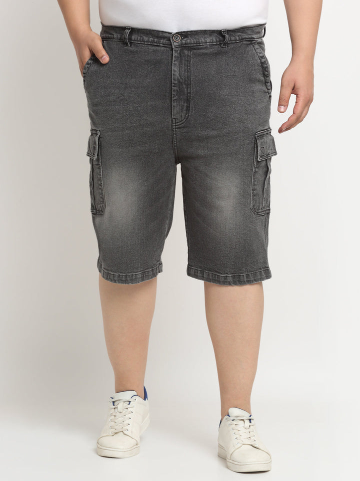 plusS Men Washed Mid Rise Cotton Denim Shorts