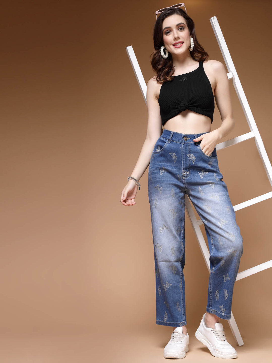 Women Mid-Rise Light Fade Clean Look Stretchable Jeans