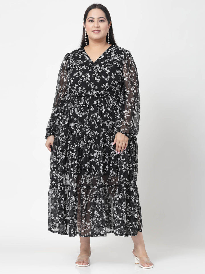 Plus Size Black & White Floral Printed V-Neck Puff Sleeves Fit & Flare Dress