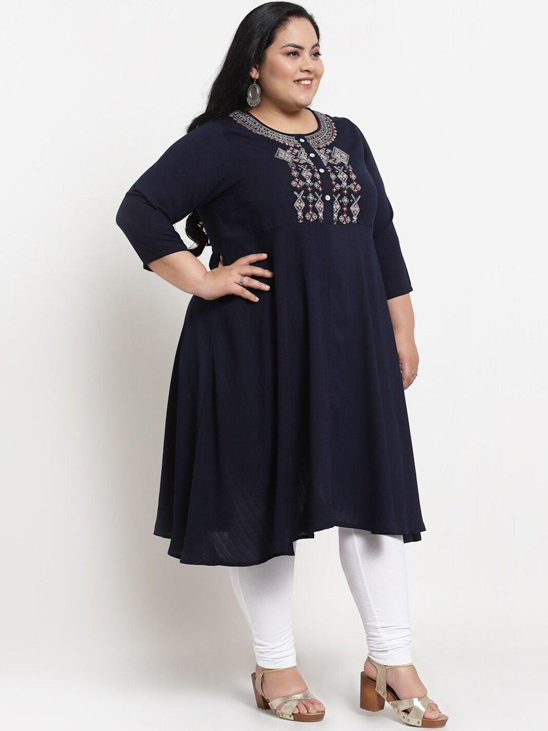 plusS Plus Size Women Navy Blue  White Thread Work Kurta