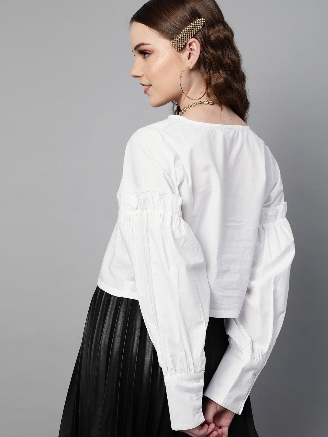 plusS Sophisticated White Solid Ruched Sleeves Crop Top